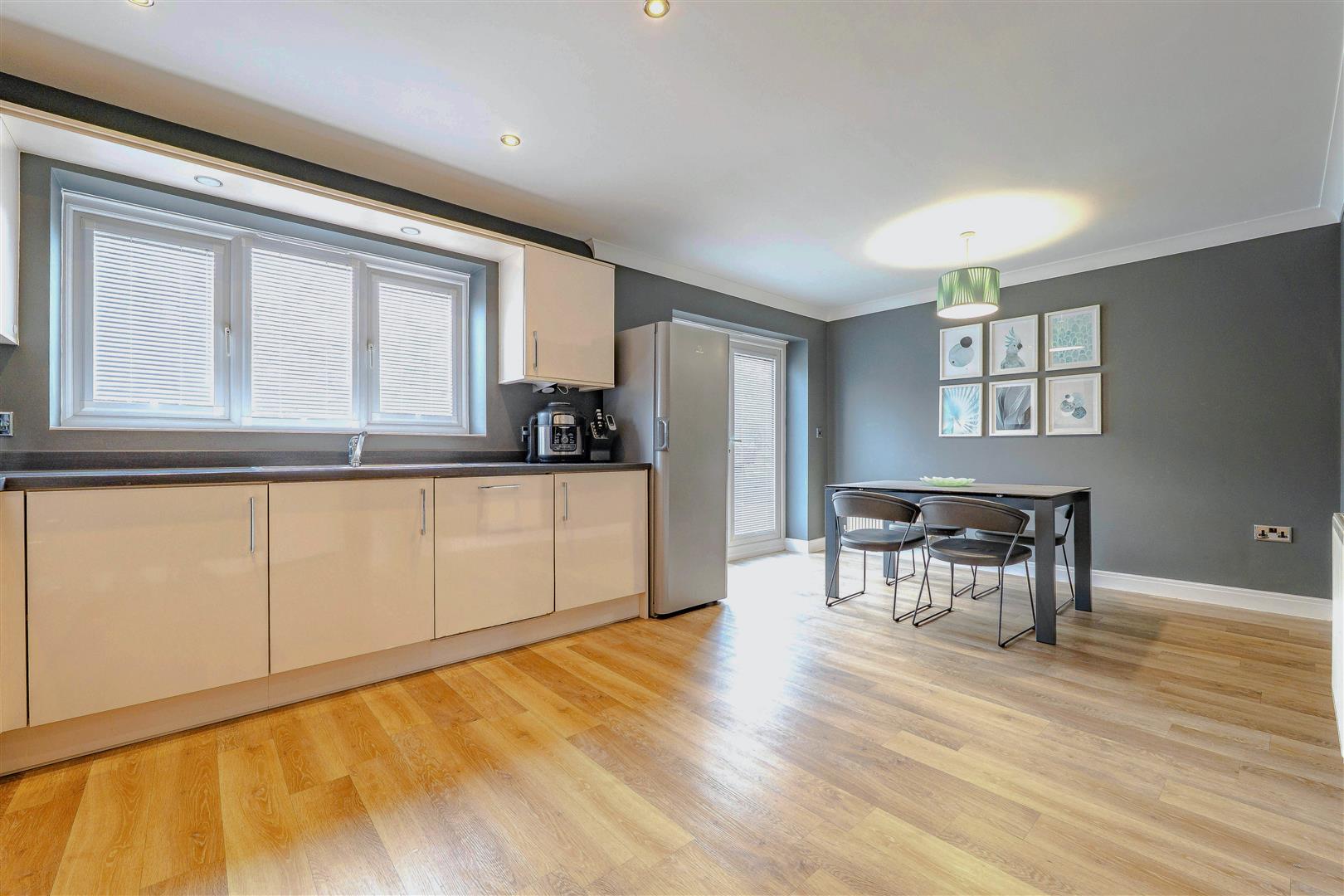 5 bed property in Murray Avenue, Leyland